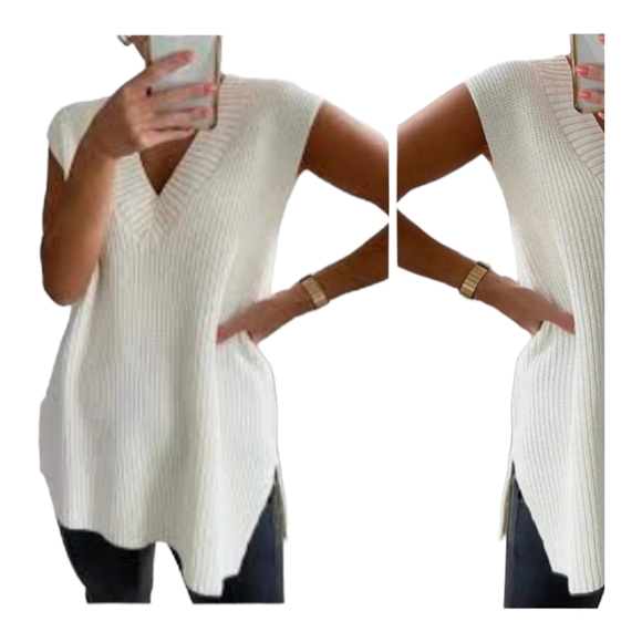 Cato Sweaters - Women's Ribbed V neck front and back Ivory side slit sweater vest  Size 14/16 W